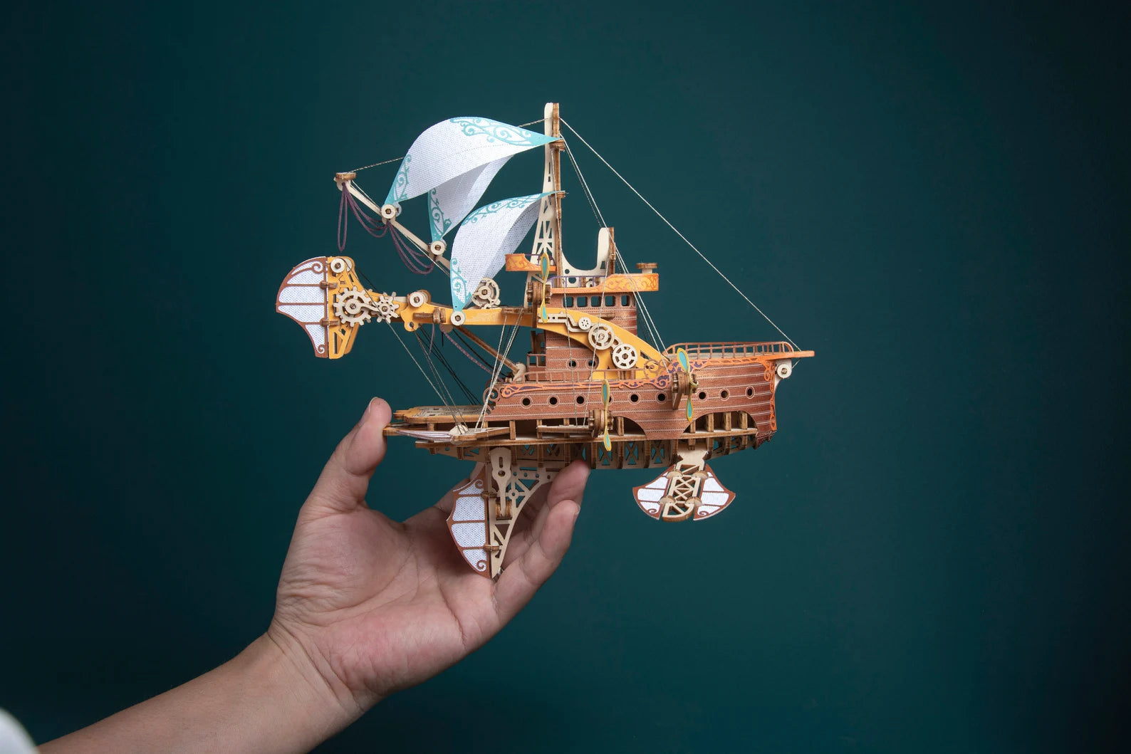 Steampunk airship – Around the World in 80 Days